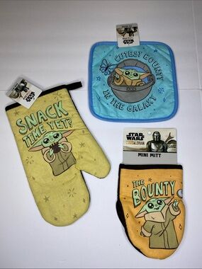 Star Wars Mandalorian Oven Cooking Mitt Potholder Set